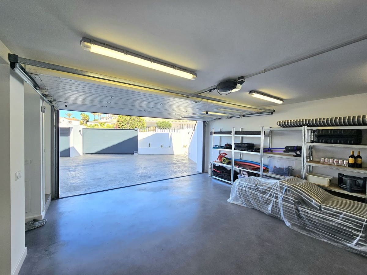 3 quarto Moradia para venda em Mijas com piscina garagem - 1 395 000 € (Ref: 9540389)