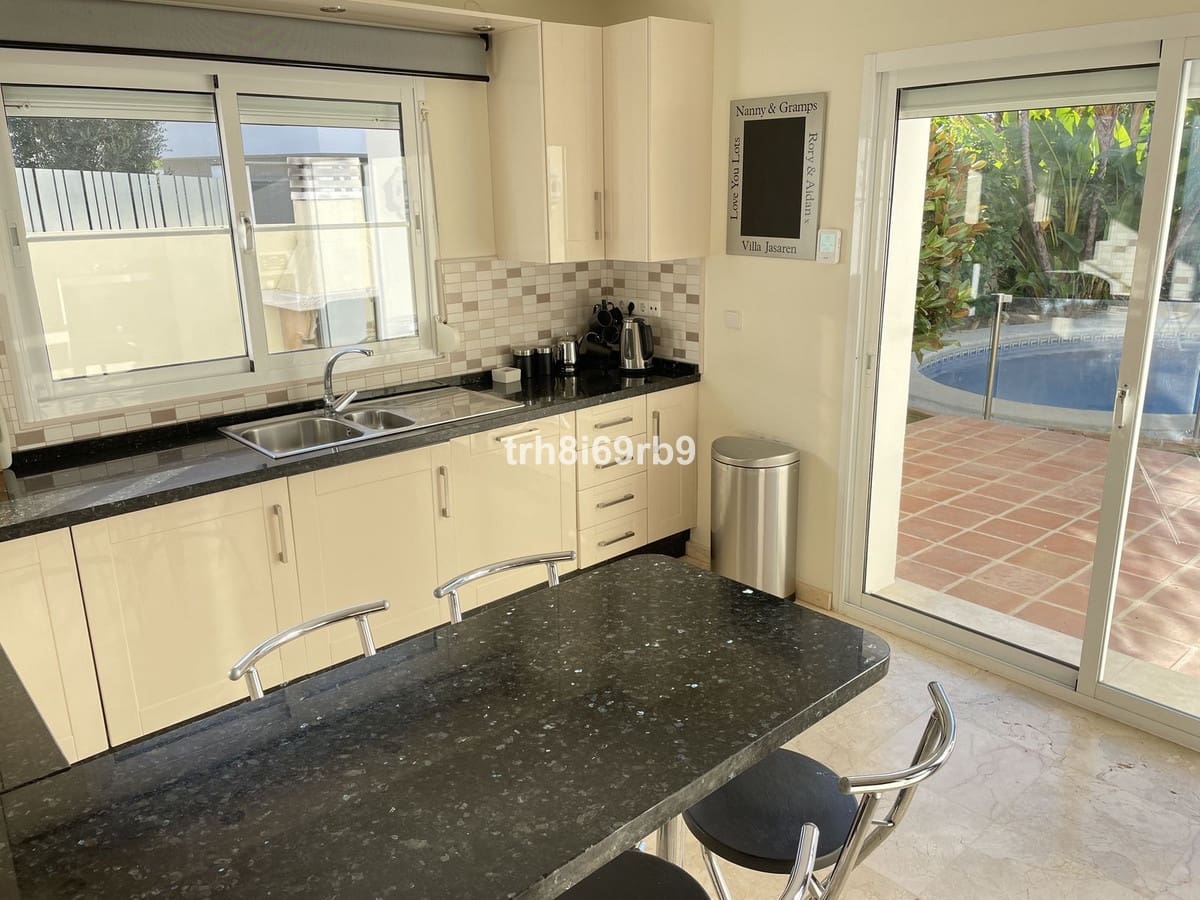 3 soveværelse Villa til salg i Cancelada med swimmingpool - € 1.395.000 (Ref: 9540390)