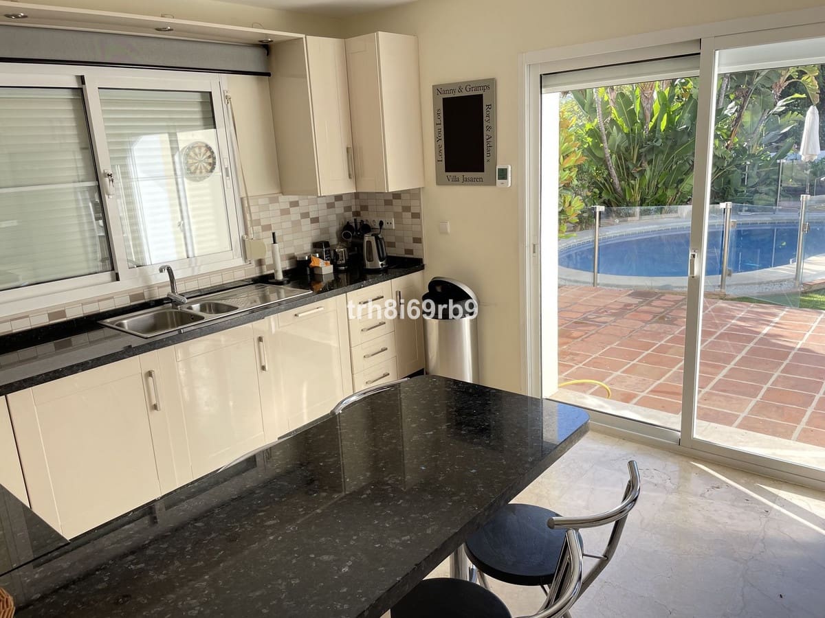 3 soveværelse Villa til salg i Cancelada med swimmingpool - € 1.395.000 (Ref: 9540390)