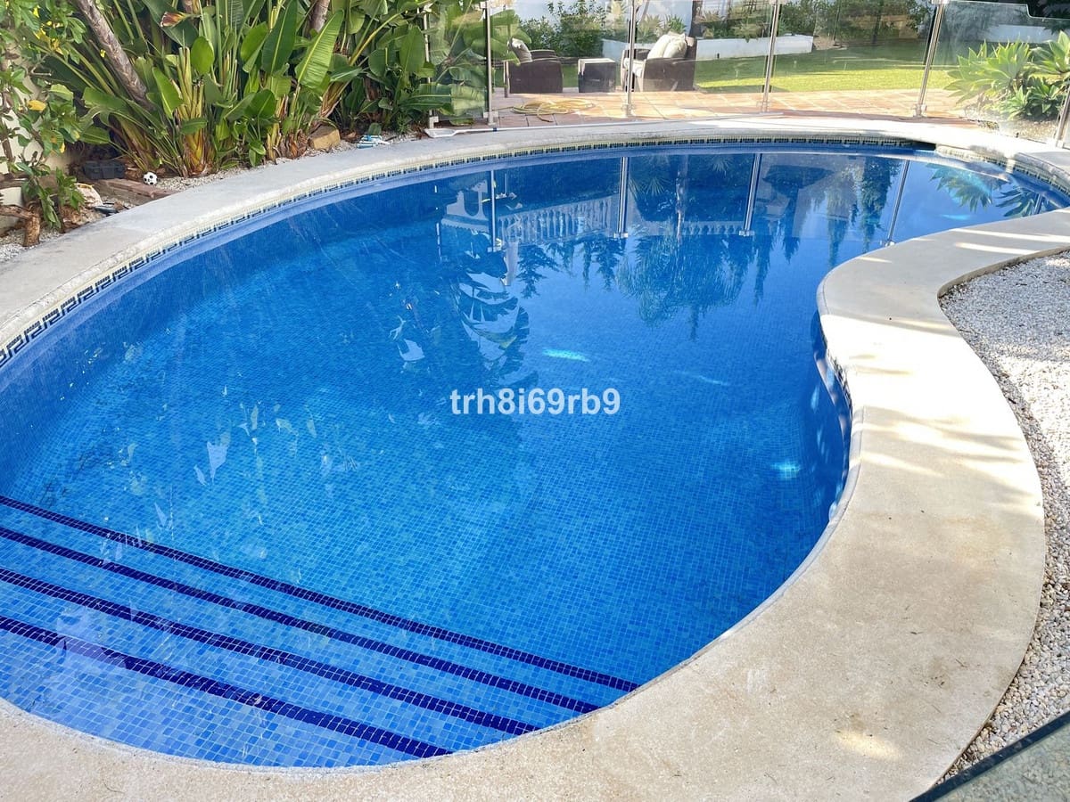 3 soveværelse Villa til salg i Cancelada med swimmingpool - € 1.395.000 (Ref: 9540390)