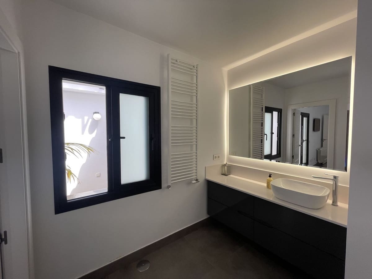 Chalet de 3 habitaciones en San Pedro de Alcantara en venta con piscina garaje - 1.395.000 € (Ref: 9540391)