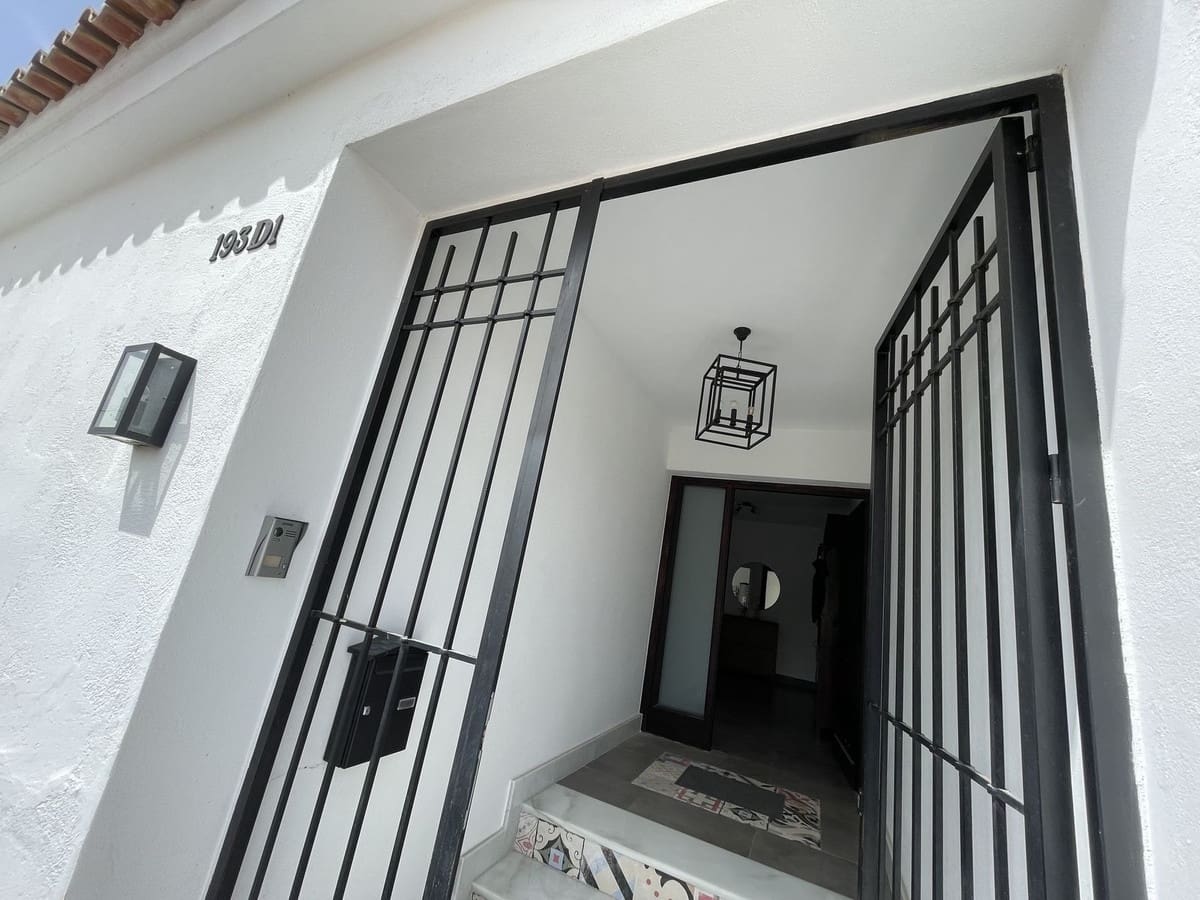 Chalet de 3 habitaciones en San Pedro de Alcantara en venta con piscina garaje - 1.395.000 € (Ref: 9540391)