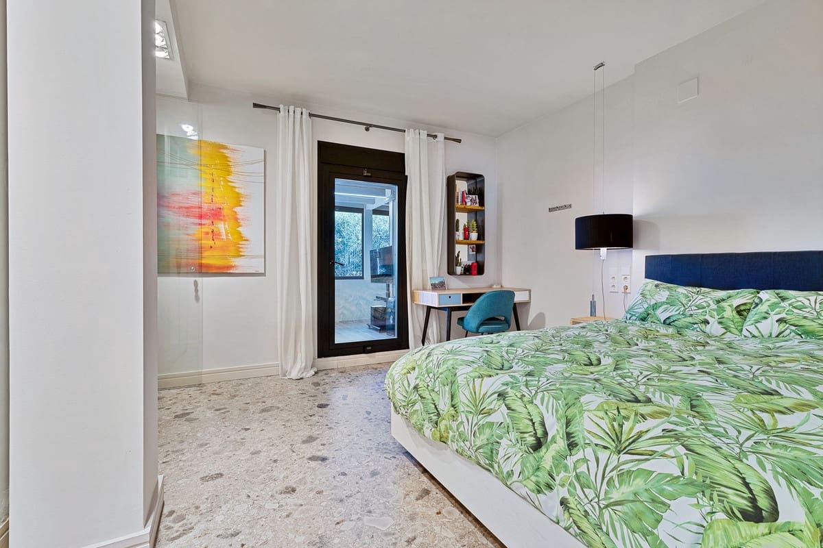 3 soveværelse Villa til salg i Benalmadena med swimmingpool garage - € 1.395.000 (Ref: 9540393)