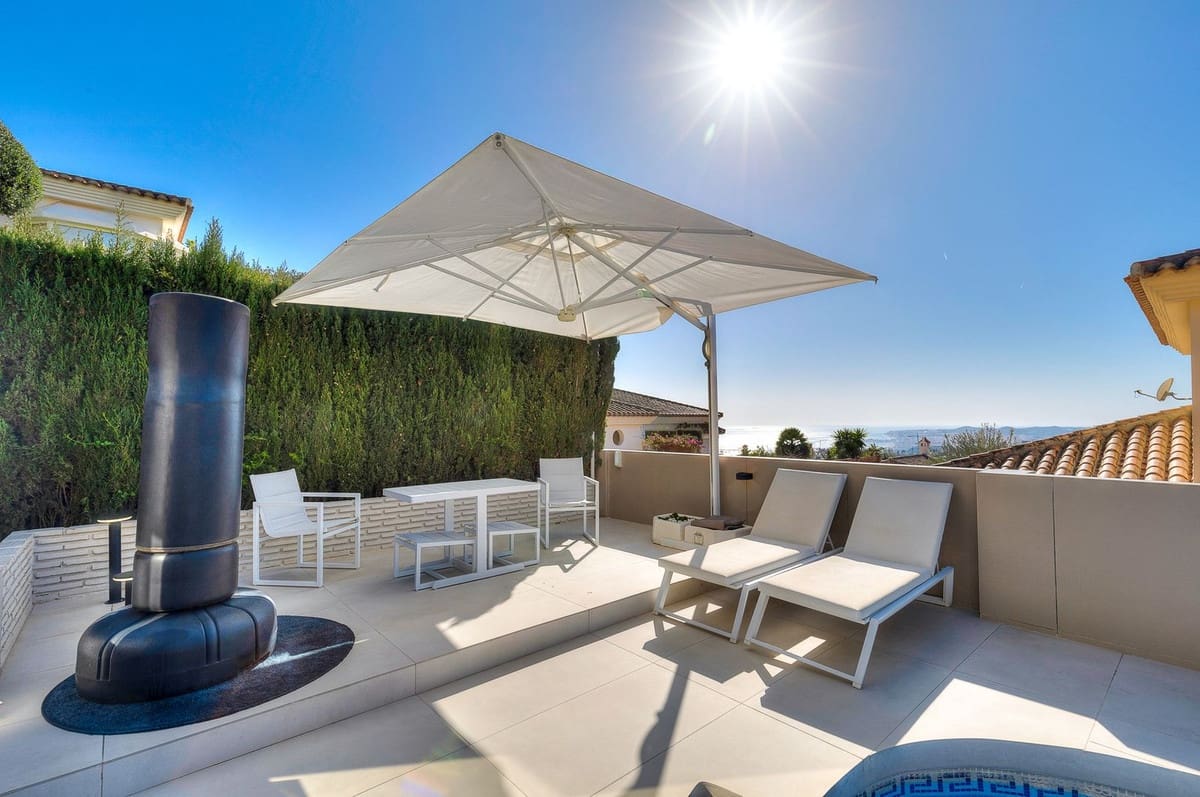 3 soveværelse Villa til salg i Benalmadena med swimmingpool garage - € 1.395.000 (Ref: 9540393)