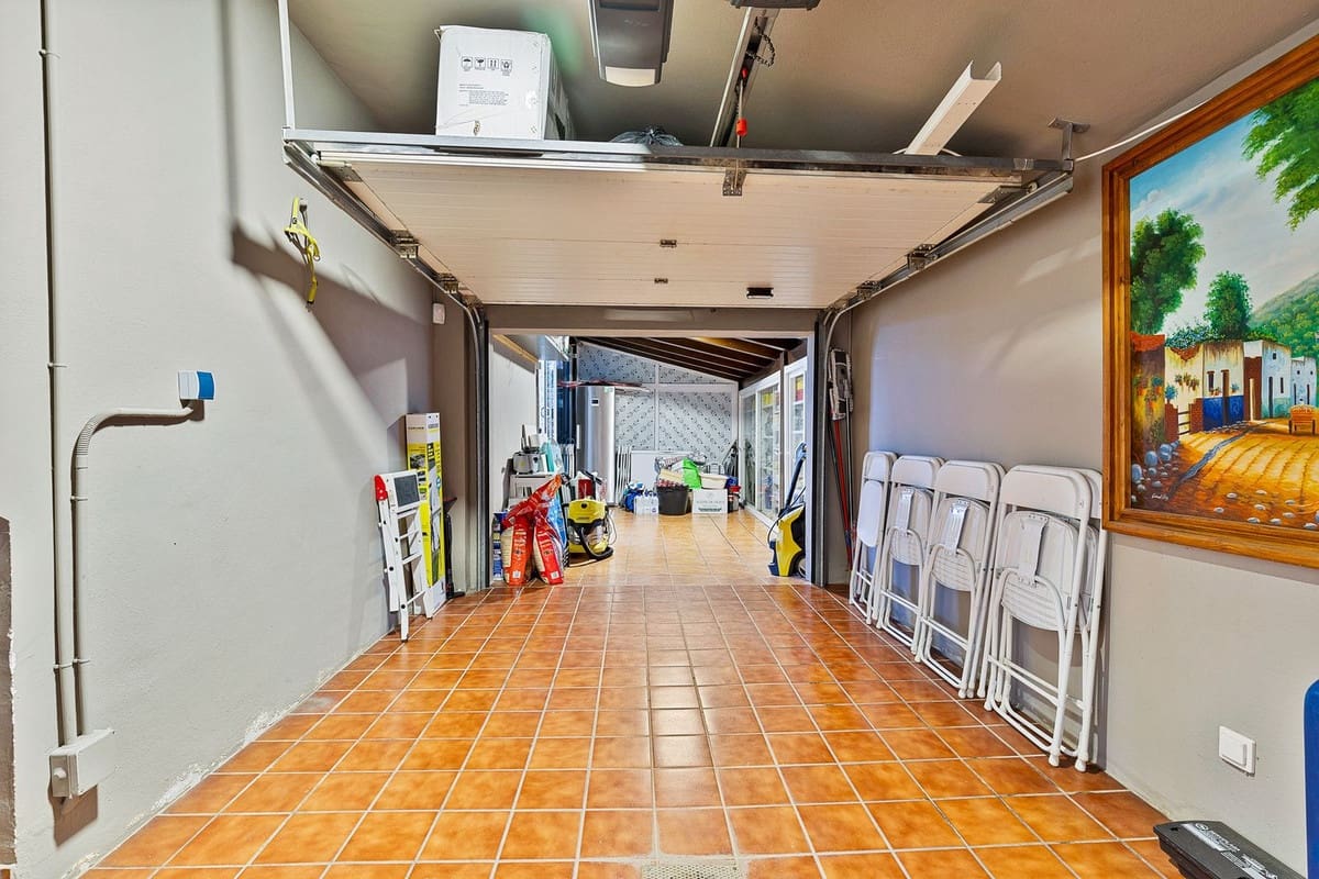 3 soveværelse Villa til salg i Benalmadena med swimmingpool garage - € 1.395.000 (Ref: 9540393)