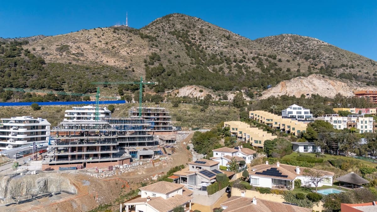 3 soveværelse Villa til salg i Benalmadena med swimmingpool garage - € 1.395.000 (Ref: 9540393)
