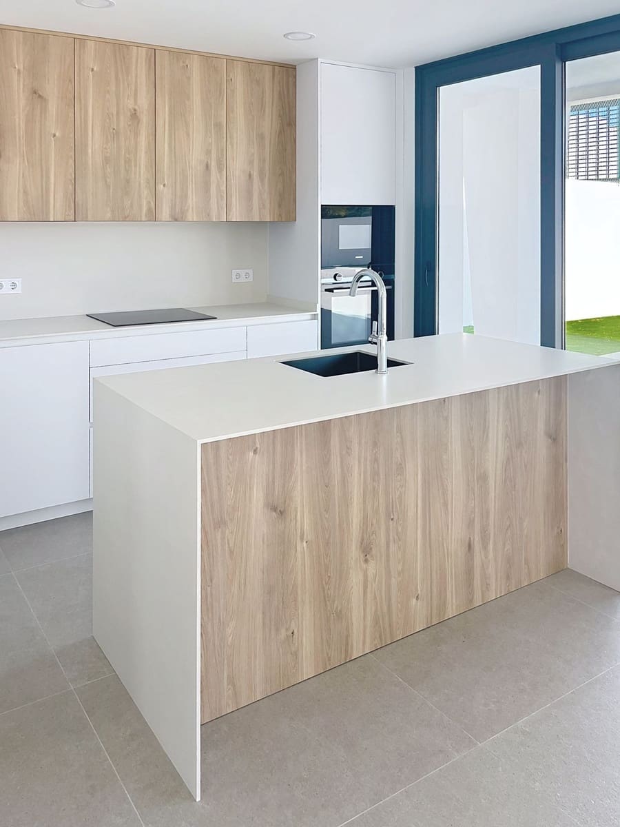 4 soverom Villa til salgs i Manilva med svømmebasseng - € 1 395 000 (Ref: 9540395)