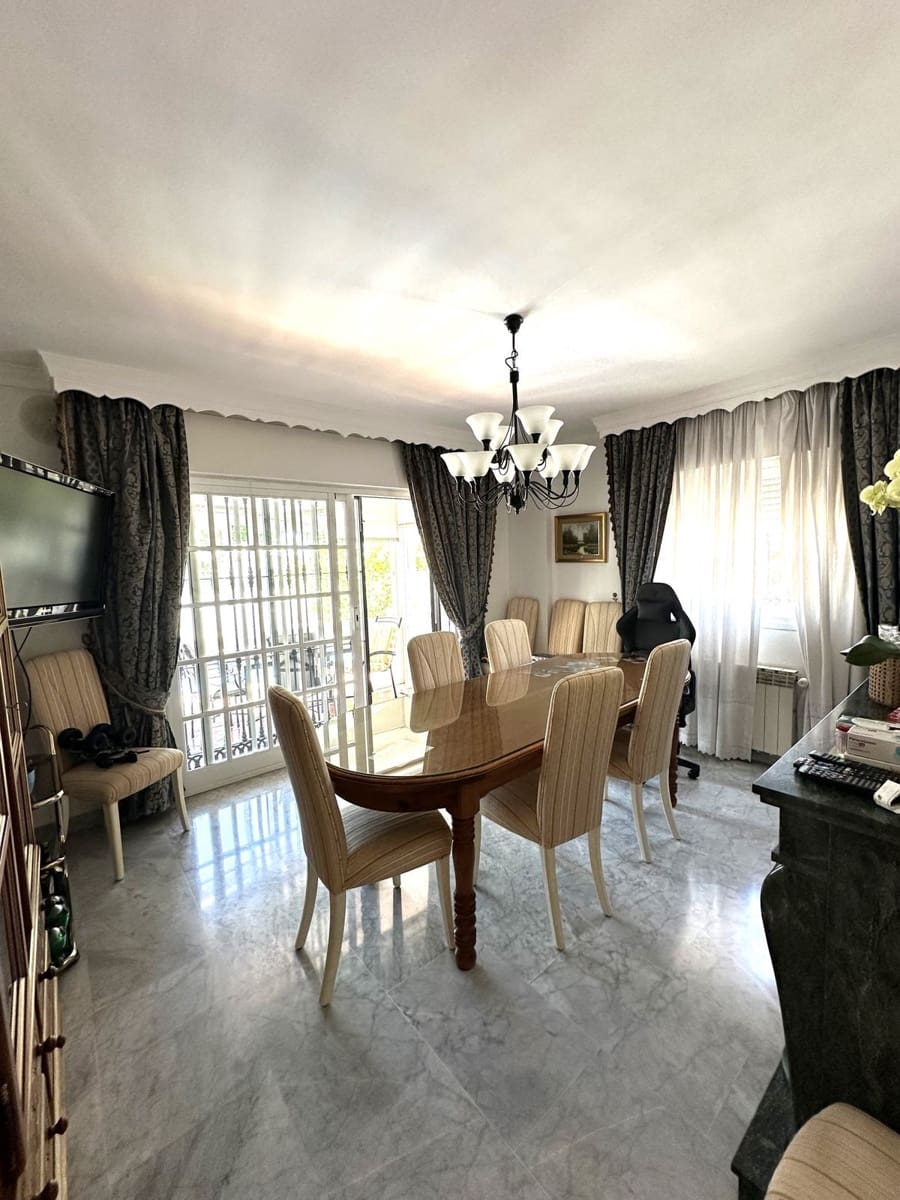 5 sypialnia Willa na sprzedaż w San Pedro de Alcantara z basenem - 1 395 000 € (Ref: 9540396)