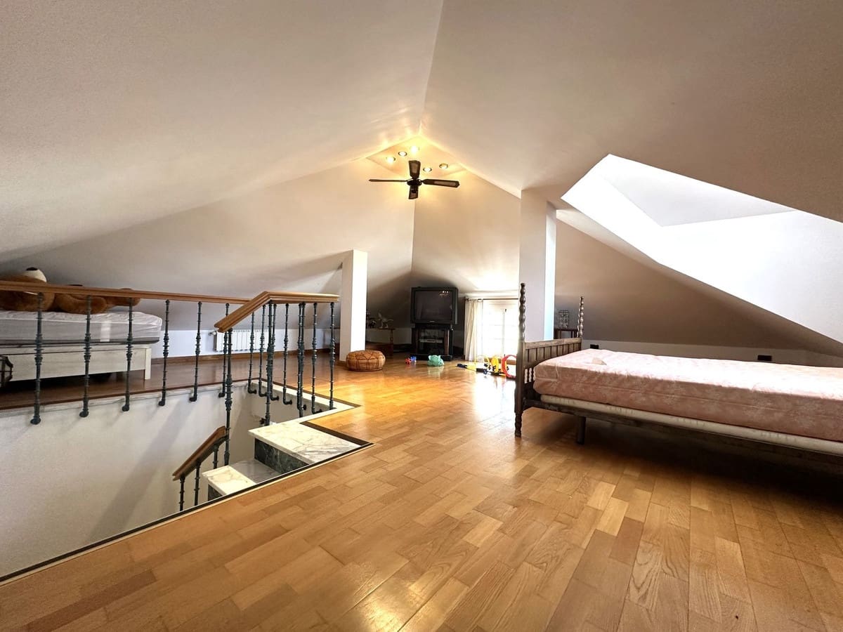 5 sypialnia Willa na sprzedaż w San Pedro de Alcantara z basenem - 1 395 000 € (Ref: 9540396)