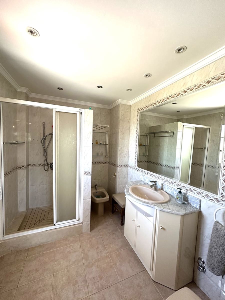 5 sypialnia Willa na sprzedaż w San Pedro de Alcantara z basenem - 1 395 000 € (Ref: 9540396)