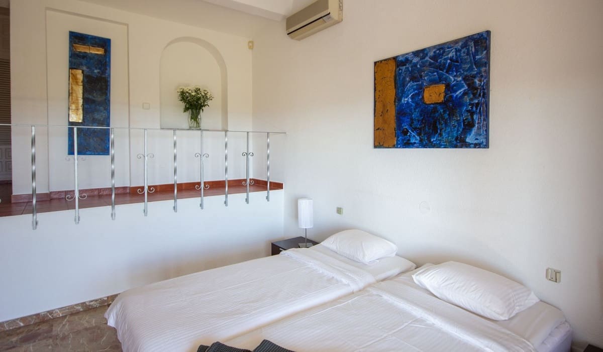 Chalet de 7 habitaciones en Mijas Costa en venta con piscina garaje - 1.395.000 € (Ref: 9540397)