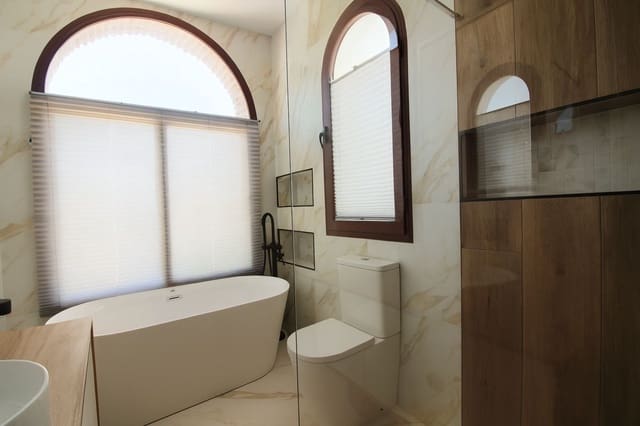 3 Zimmer Villa zu verkaufen in El Paraiso, Estepona mit Pool Garage - 1.400.000 € (Ref: 9540402)