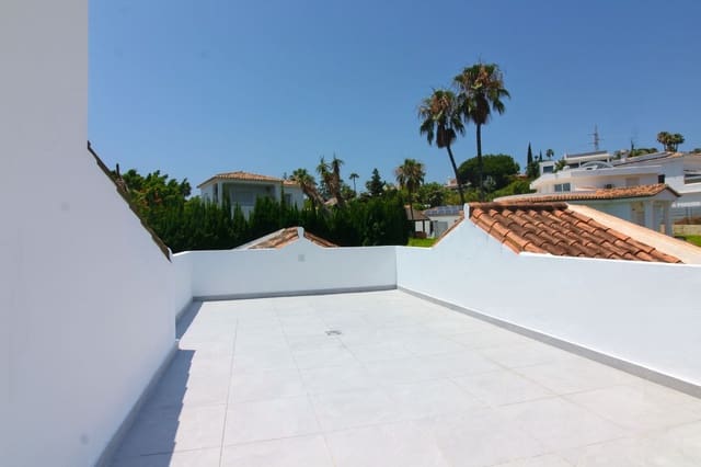 4 soverom Villa til salgs i El Paraiso, Estepona med svømmebasseng garasje - € 1 400 000 (Ref: 9540402)