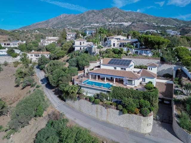 4 Zimmer Villa zu verkaufen in Mijas pueblo, Mijas mit Pool Garage - 1.395.000 € (Ref: 9540406)