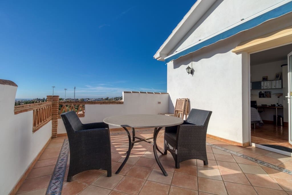 Chalet de 4 habitaciones en Mijas en venta con piscina garaje - 1.395.000 € (Ref: 9540406)