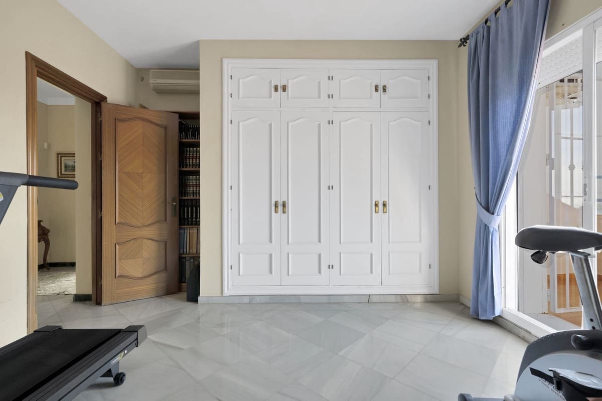 6 chambre Villa/Maison à vendre à San Pedro de Alcantara avec piscine garage - 1 350 000 € (Ref: 9540409)
