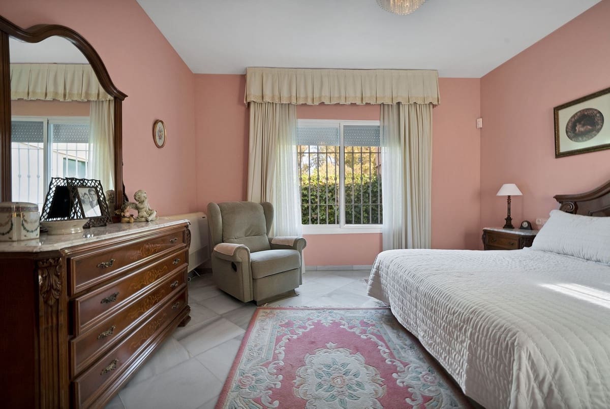 6 chambre Villa/Maison à vendre à San Pedro de Alcantara avec piscine garage - 1 350 000 € (Ref: 9540409)