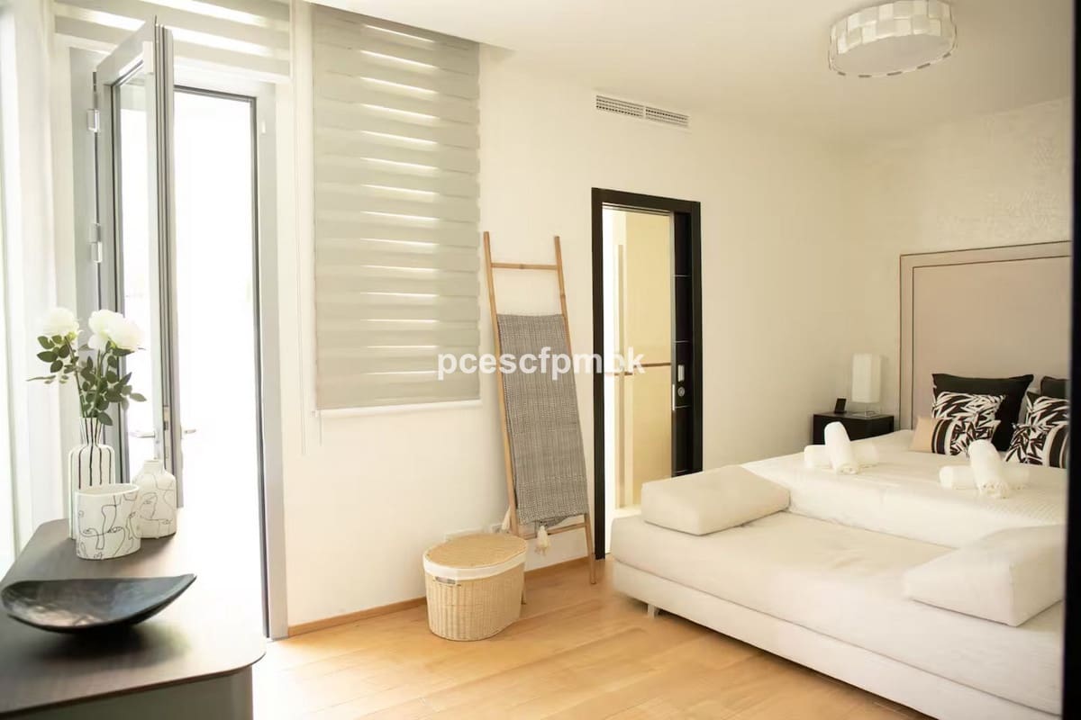 2 quarto Casa em Banda para venda em Golden Mile com piscina - 1 400 000 € (Ref: 9540410)