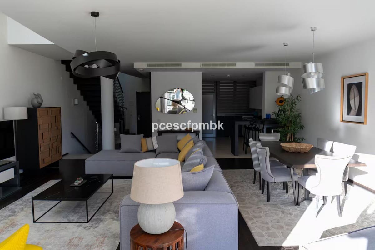 2 quarto Casa em Banda para venda em Golden Mile com piscina - 1 400 000 € (Ref: 9540410)
