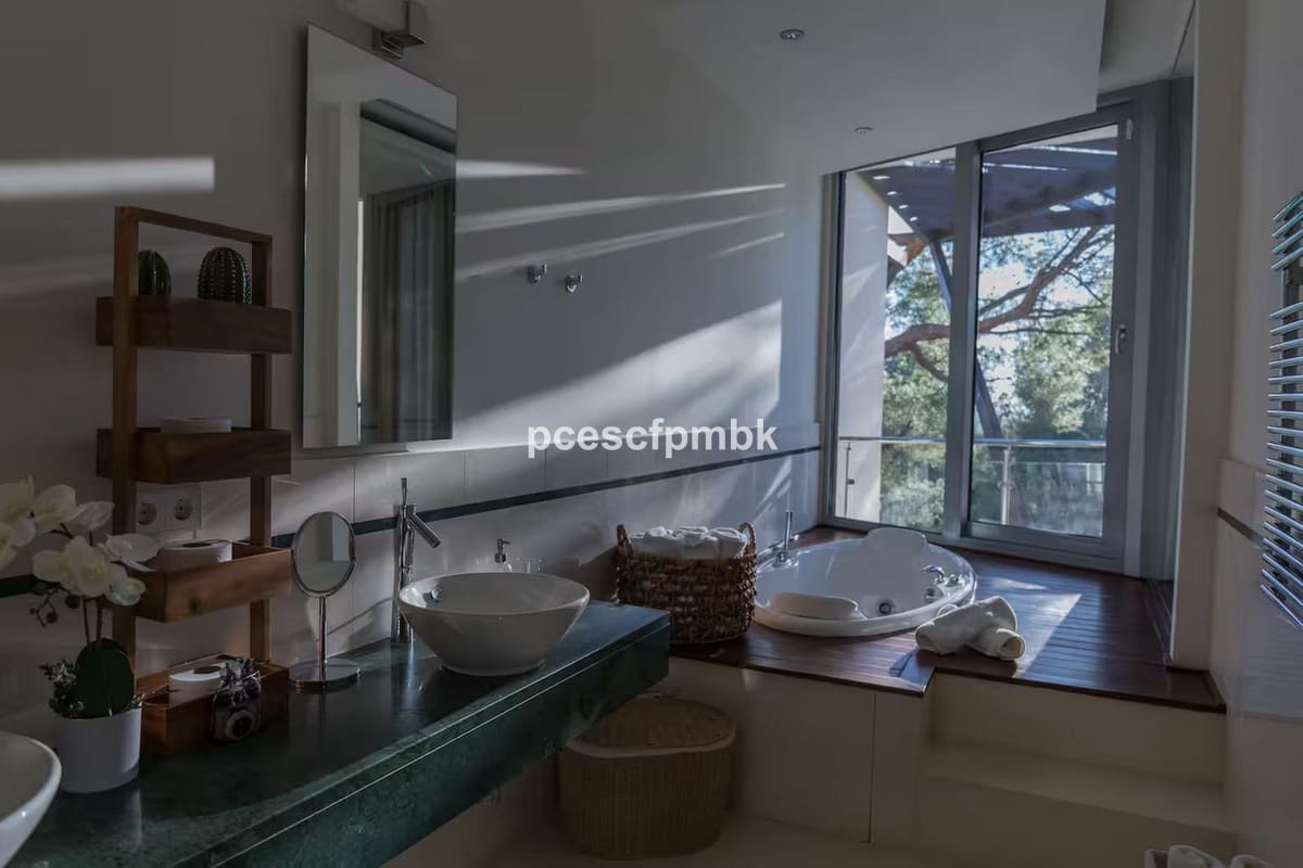 2 quarto Casa em Banda para venda em Golden Mile com piscina - 1 400 000 € (Ref: 9540410)