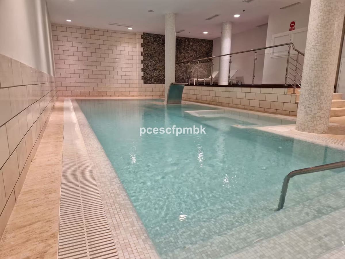 2 quarto Casa em Banda para venda em Golden Mile com piscina - 1 400 000 € (Ref: 9540410)