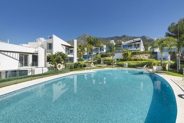 2 soveværelse Byhus til salg i Sierra Blanca, Marbella med swimmingpool - € 1.400.000 (Ref: 9540410)