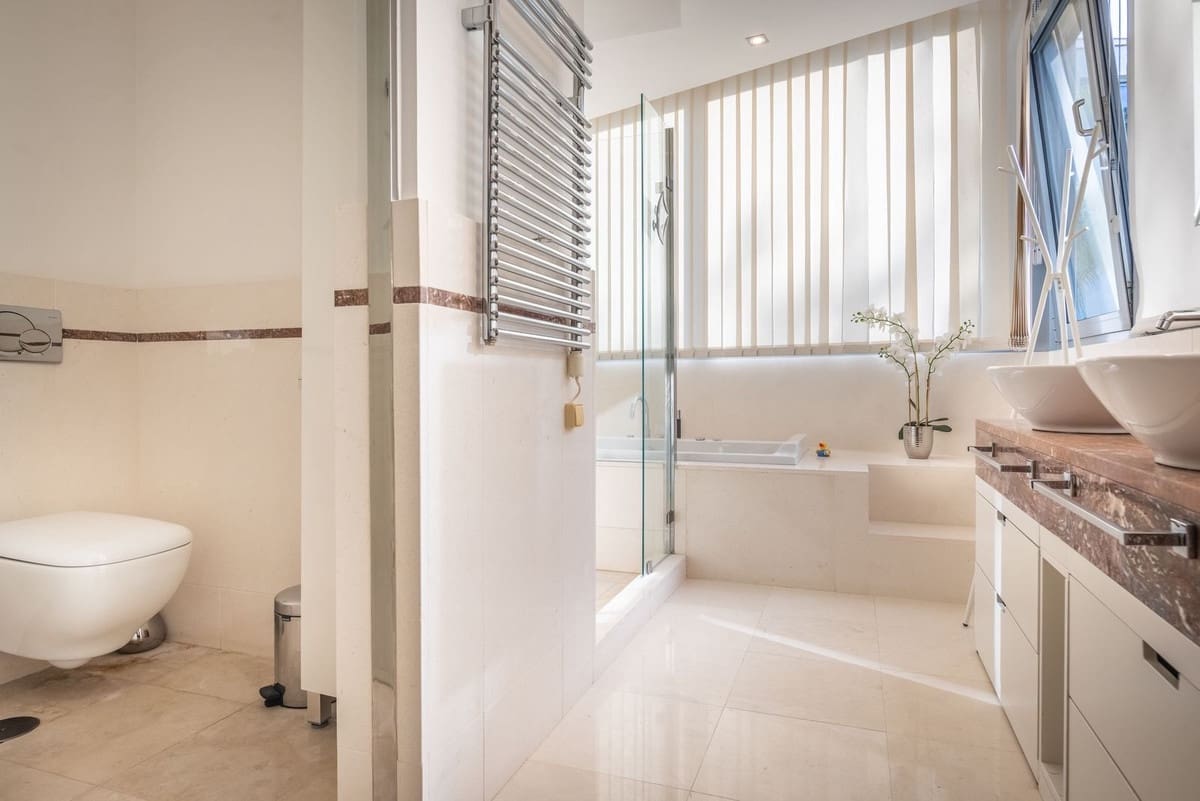 2 quarto Casa em Banda para venda em Golden Mile com piscina garagem - 1 417 500 € (Ref: 9540414)