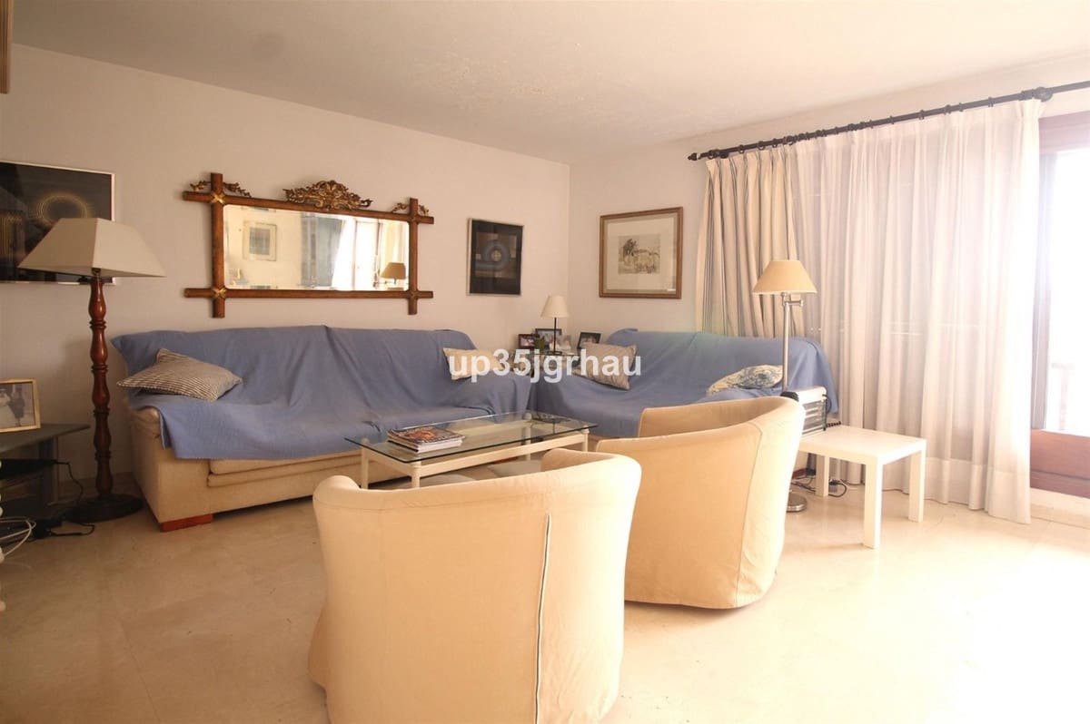4 bedroom Penthouse for sale in Estepona - € 1,429,900 (Ref: 9540419)