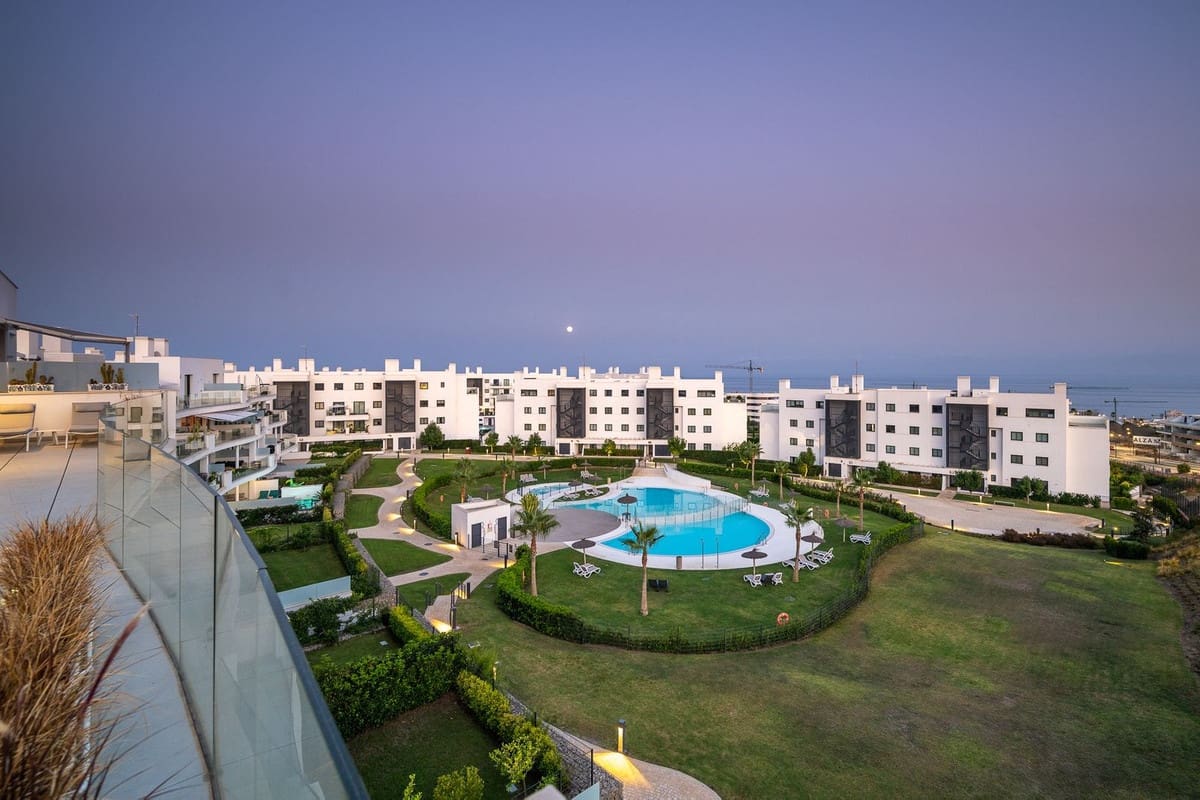 3 quarto Penthouse para venda em Fuengirola com piscina garagem - 1 445 000 € (Ref: 9540420)