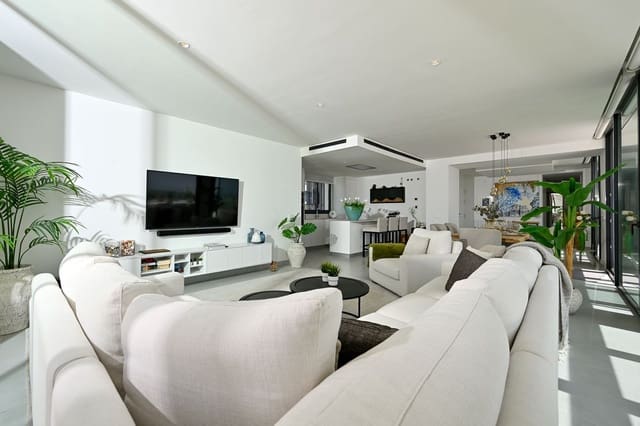 3 quarto Penthouse para venda em Centro ciudad, Fuengirola com piscina garagem - 1 445 000 € (Ref: 9540420)