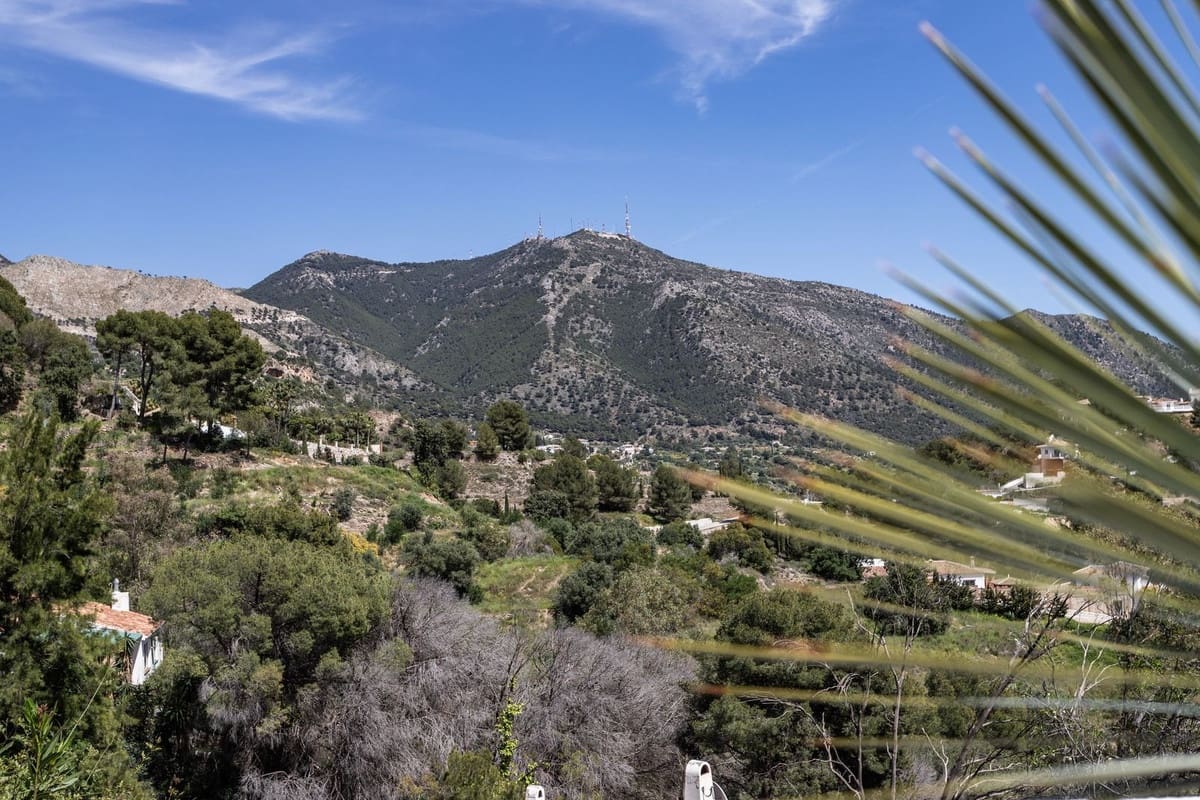 3 sovrum Villa till salu i Mijas med pool garage - 1 445 000 € (Ref: 9540421)