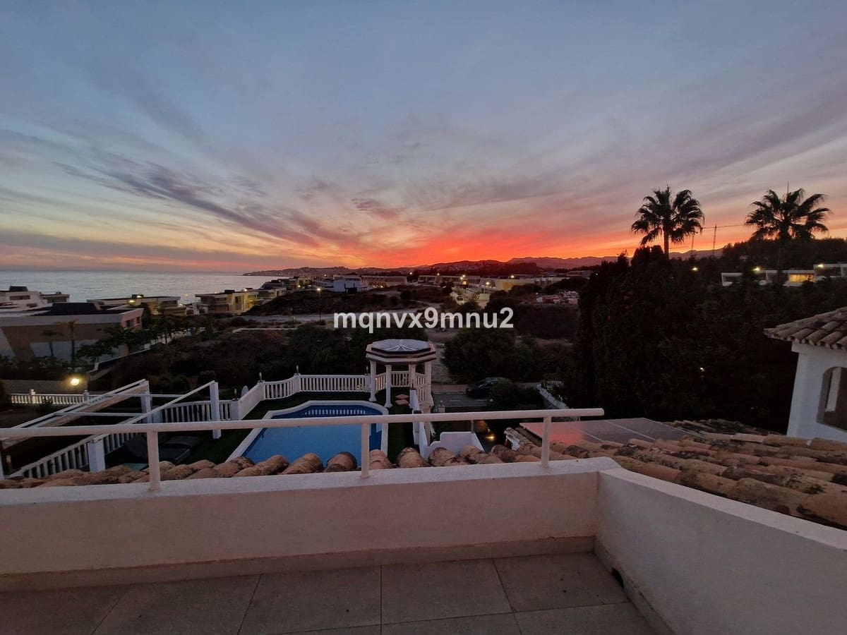 5 Zimmer Villa zu verkaufen in La Cala de Mijas mit Pool Garage - 1.449.950 € (Ref: 9540423)