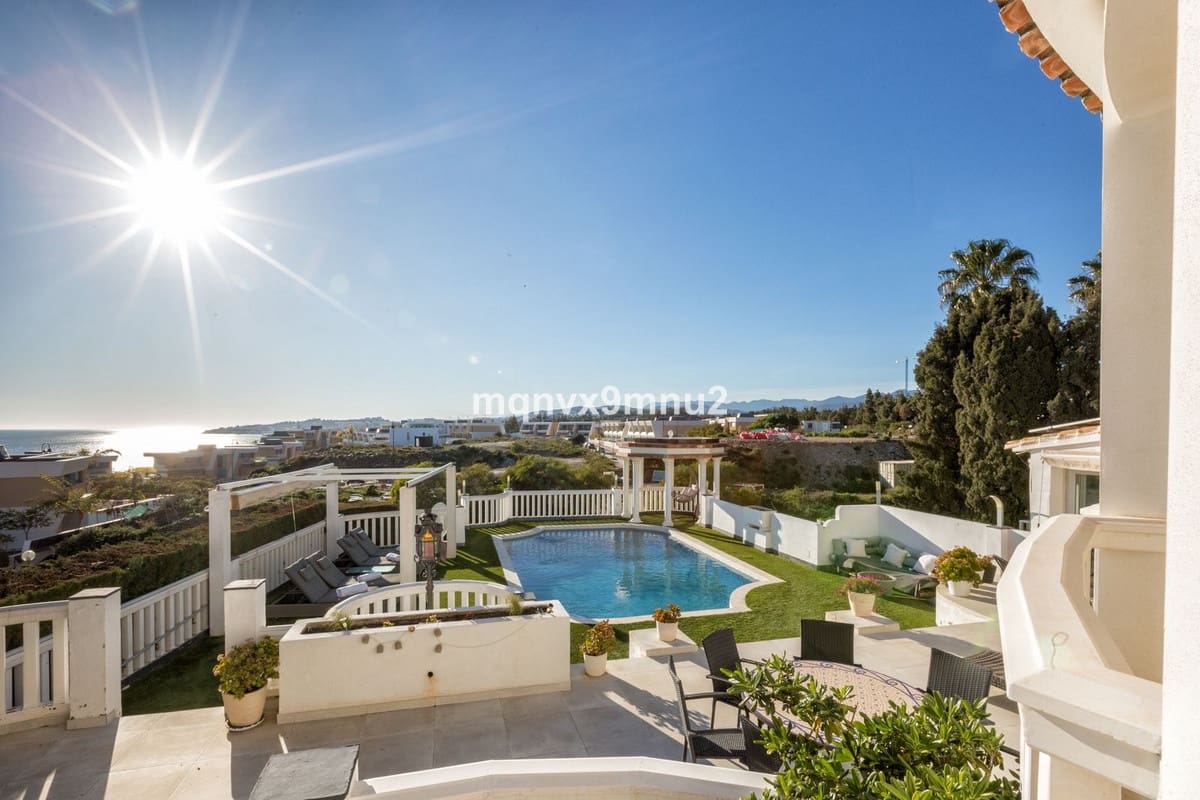 5 Zimmer Villa zu verkaufen in La Cala de Mijas mit Pool Garage - 1.449.950 € (Ref: 9540423)