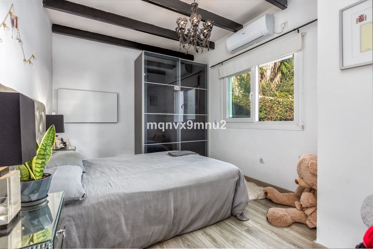 5 Zimmer Villa zu verkaufen in La Cala de Mijas mit Pool Garage - 1.449.950 € (Ref: 9540423)