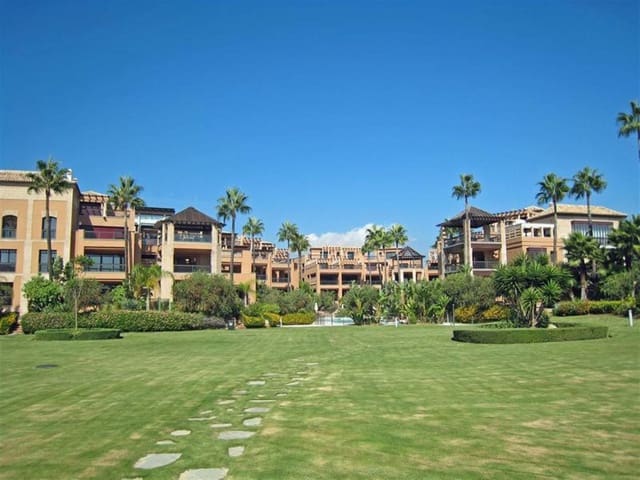 3 sypialnia Apartament na sprzedaż w San Pedro de Alcántara Pueblo, Marbella z basenem - 1 450 000 € (Ref: 9540424)