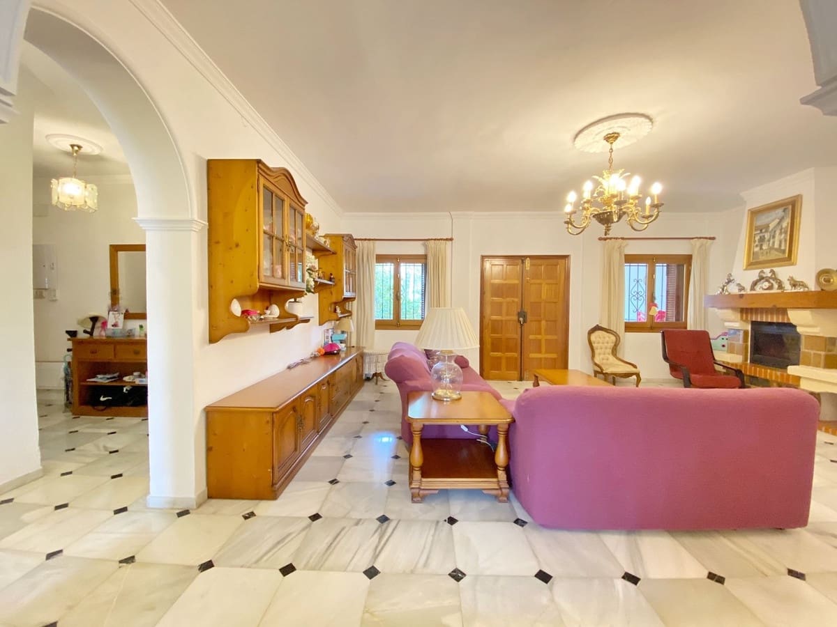 5 Zimmer Villa zu verkaufen in Marbella mit Pool Garage - 1.459.500 € (Ref: 9540434)