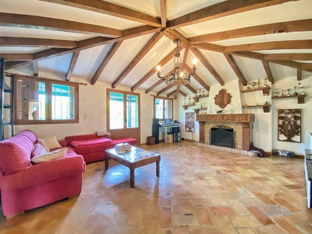 5 Zimmer Villa zu verkaufen in Marbella mit Pool Garage - 1.459.500 € (Ref: 9540434)