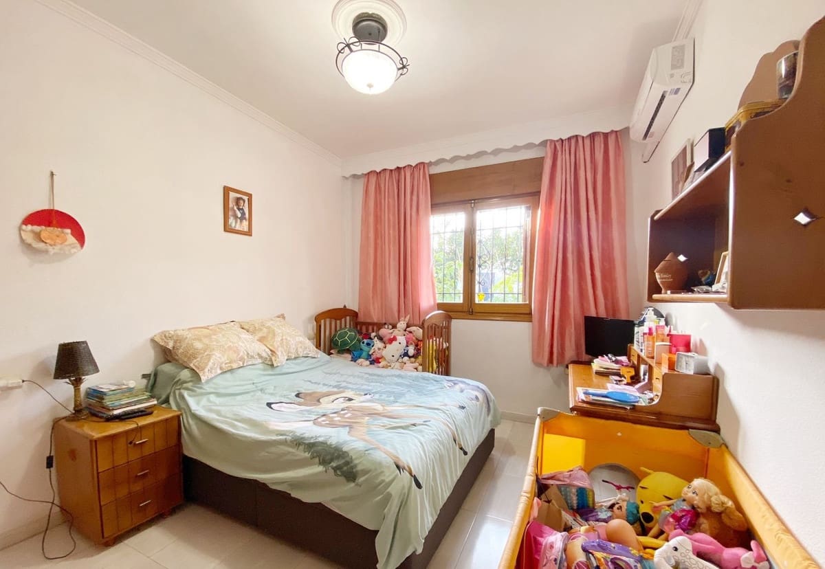 5 Zimmer Villa zu verkaufen in Marbella mit Pool Garage - 1.459.500 € (Ref: 9540434)