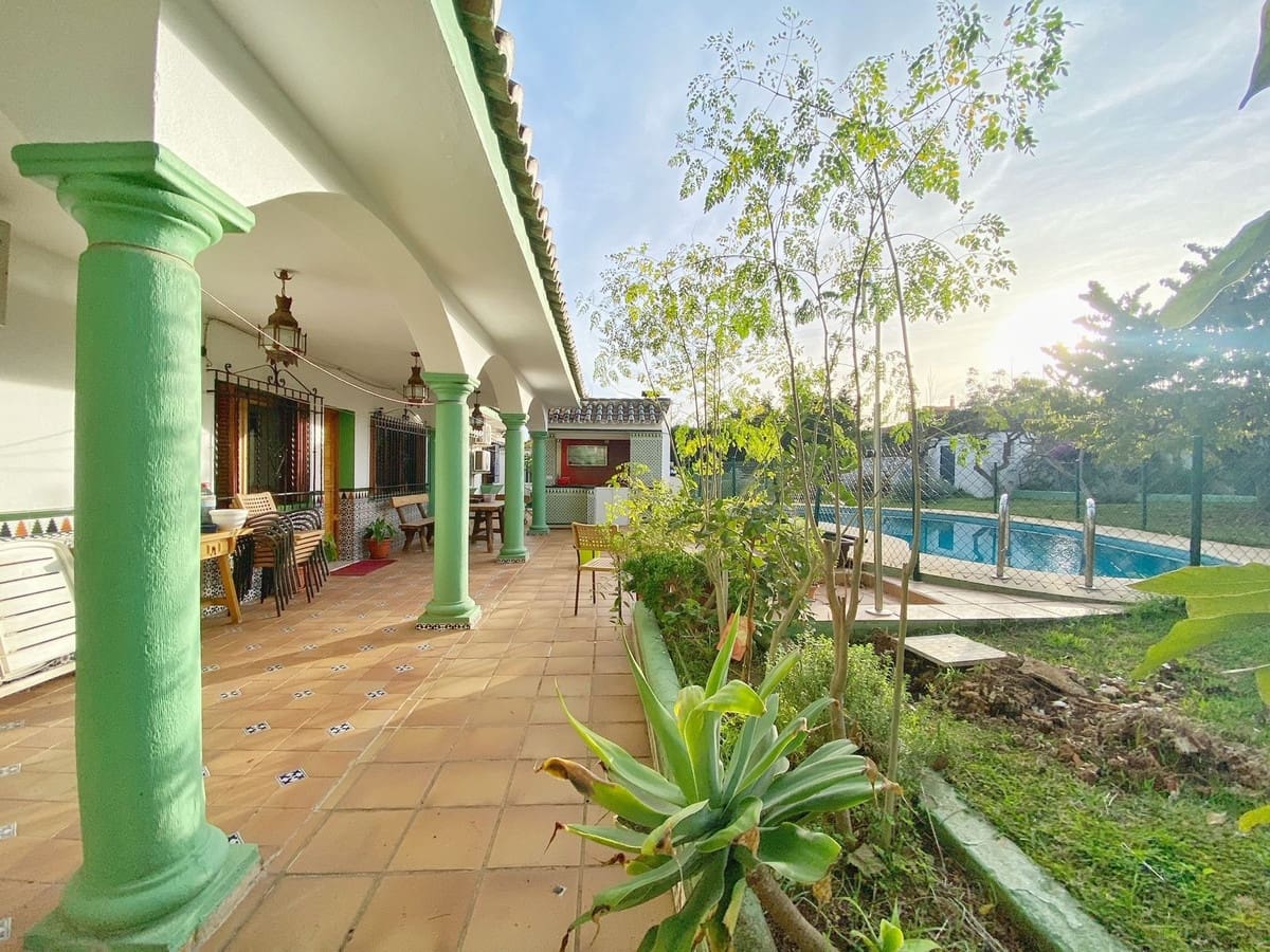 5 Zimmer Villa zu verkaufen in Marbella mit Pool Garage - 1.459.500 € (Ref: 9540434)