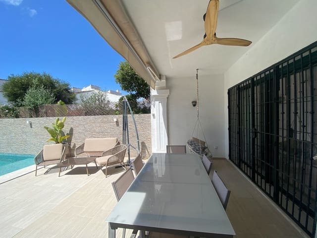 3 soverom Kjedet enebolig til salgs i San Pedro de Alcántara Pueblo, Marbella med svømmebasseng garasje - € 1 475 000 (Ref: 9540440)