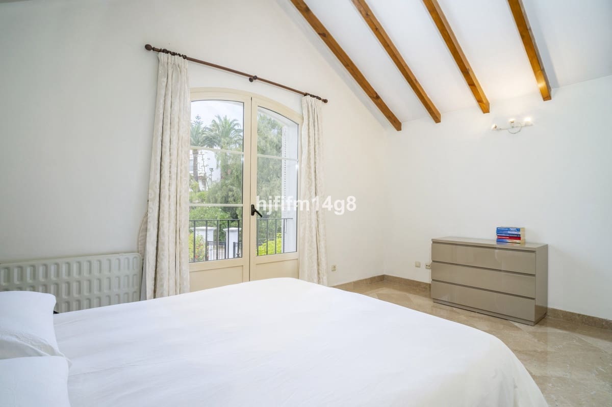 3 Zimmer Haus zu verkaufen in Nueva Andalucia mit Pool - 1.475.000 € (Ref: 9540441)