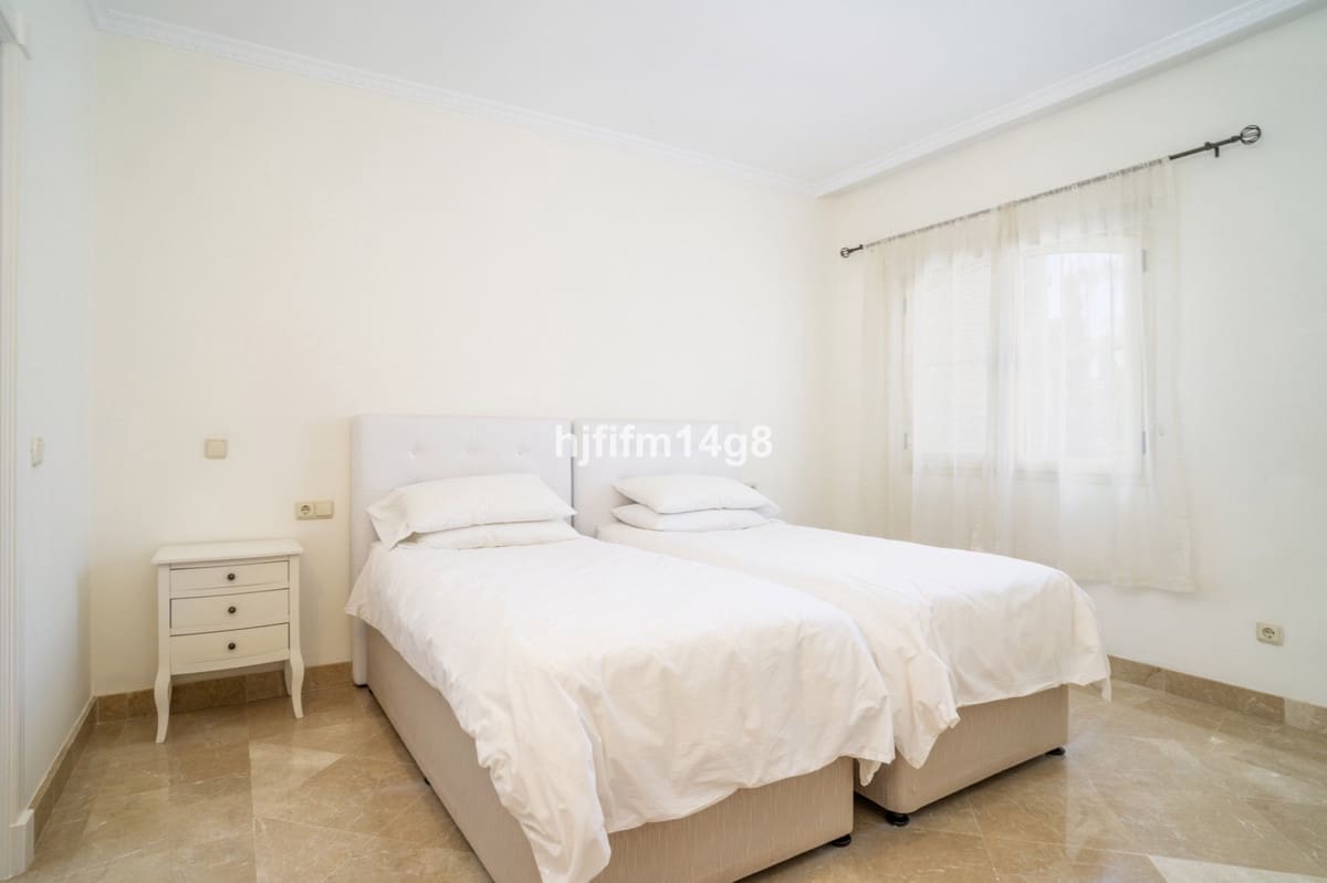 3 Zimmer Haus zu verkaufen in Nueva Andalucia mit Pool - 1.475.000 € (Ref: 9540441)