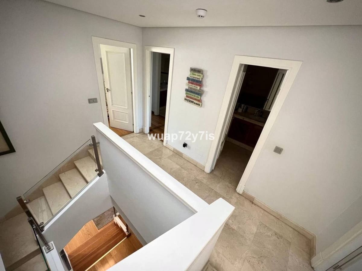 4 camera da letto Casa in vendita in Estepona con piscina - 1.475.000 € (Rif: 9540442)