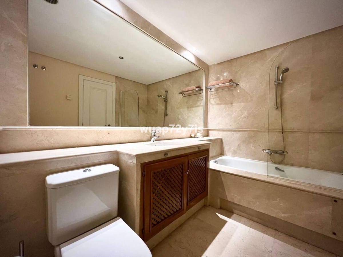 4 camera da letto Casa in vendita in Estepona con piscina - 1.475.000 € (Rif: 9540442)