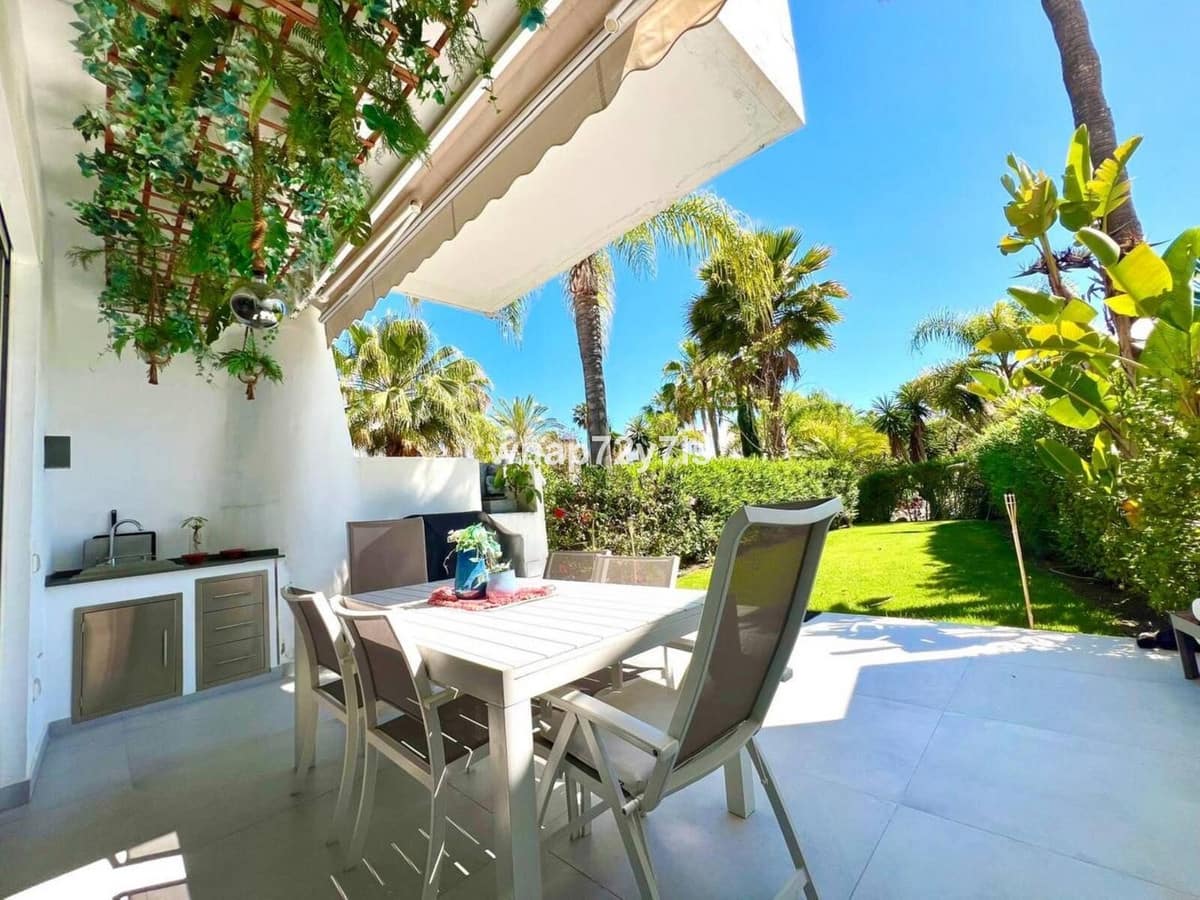 4 camera da letto Casa in vendita in Estepona con piscina - 1.475.000 € (Rif: 9540442)