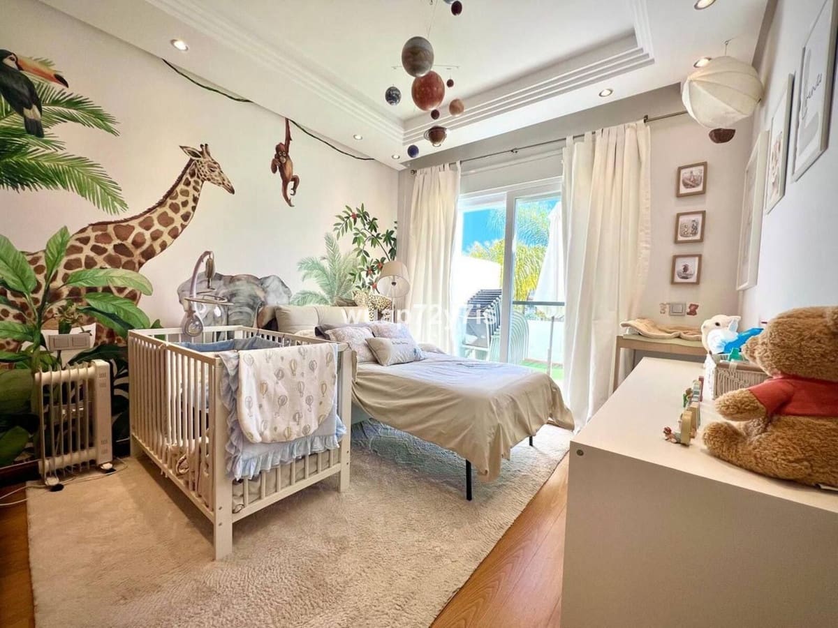 4 camera da letto Casa in vendita in Estepona con piscina - 1.475.000 € (Rif: 9540442)