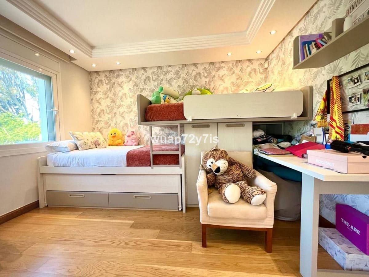 4 camera da letto Casa in vendita in Estepona con piscina - 1.475.000 € (Rif: 9540442)