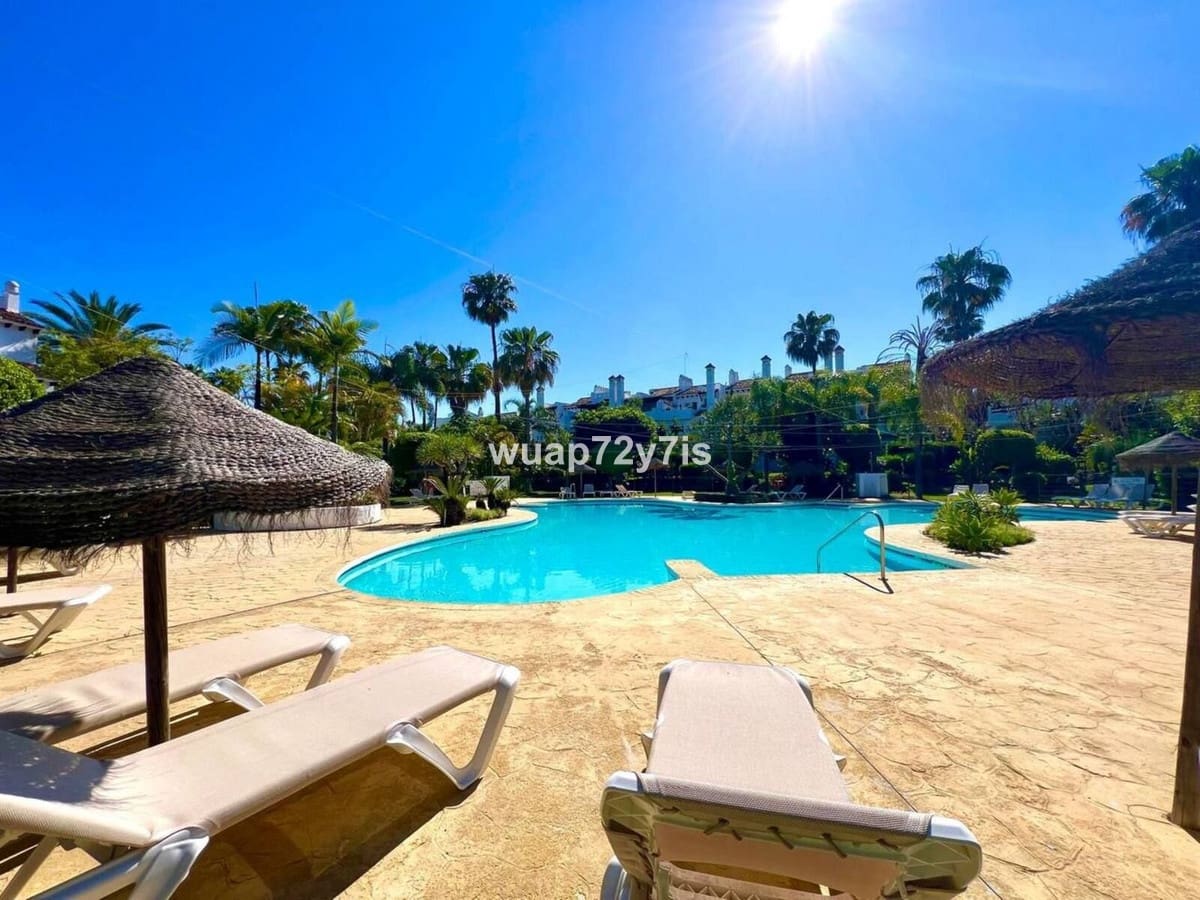 4 camera da letto Casa in vendita in Estepona con piscina - 1.475.000 € (Rif: 9540442)