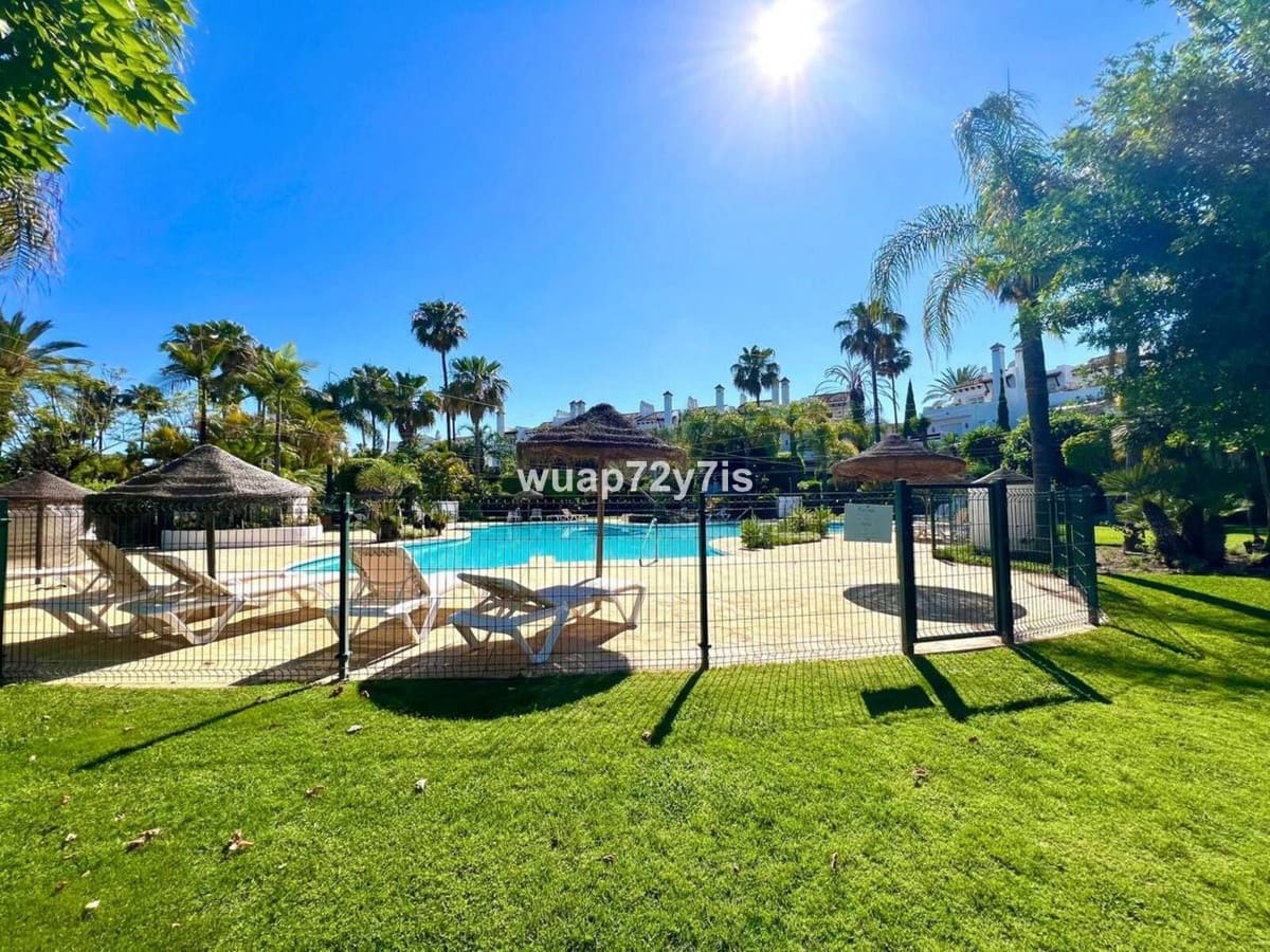 4 camera da letto Casa in vendita in Estepona con piscina - 1.475.000 € (Rif: 9540442)