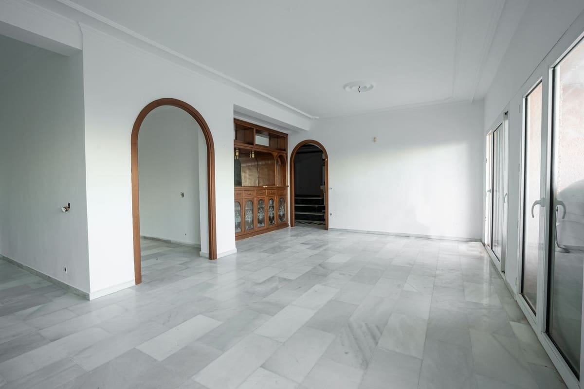 6 slaapkamer Villa te koop in Benalmadena met zwembad - € 1.490.000 (Ref: 9540447)